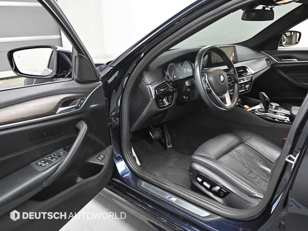 BMW 5시리즈 5시리즈 (G30) 520d M 스포츠 플러스 이미지 11