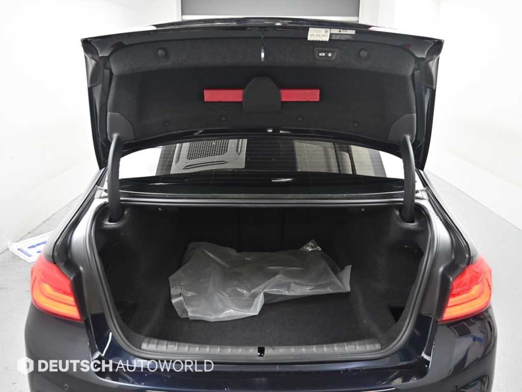 BMW 5시리즈 5시리즈 (G30) 520d M 스포츠 플러스 이미지 19