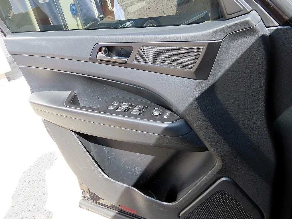 KG모빌리티(쌍용) 렉스턴 렉스턴 스포츠 칸 디젤 2.2 4WD 5링크 프레스티지 스페셜 이미지 12