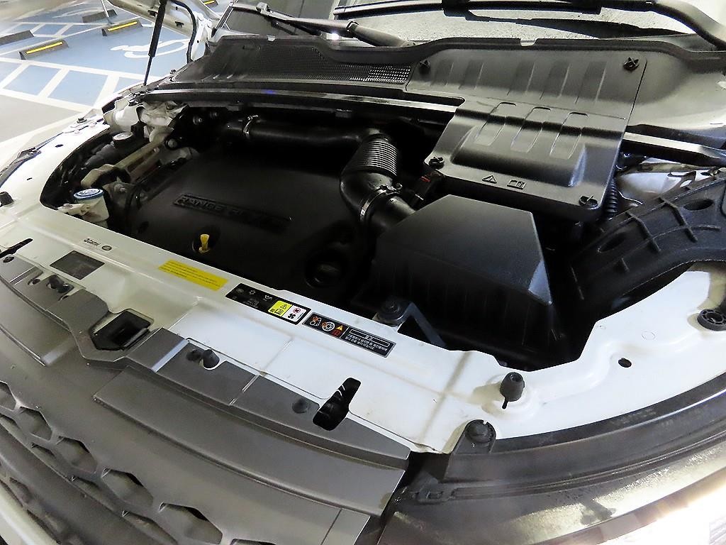랜드로버 레인지로버 이보크 2.2 SD4 퓨어 이미지 19