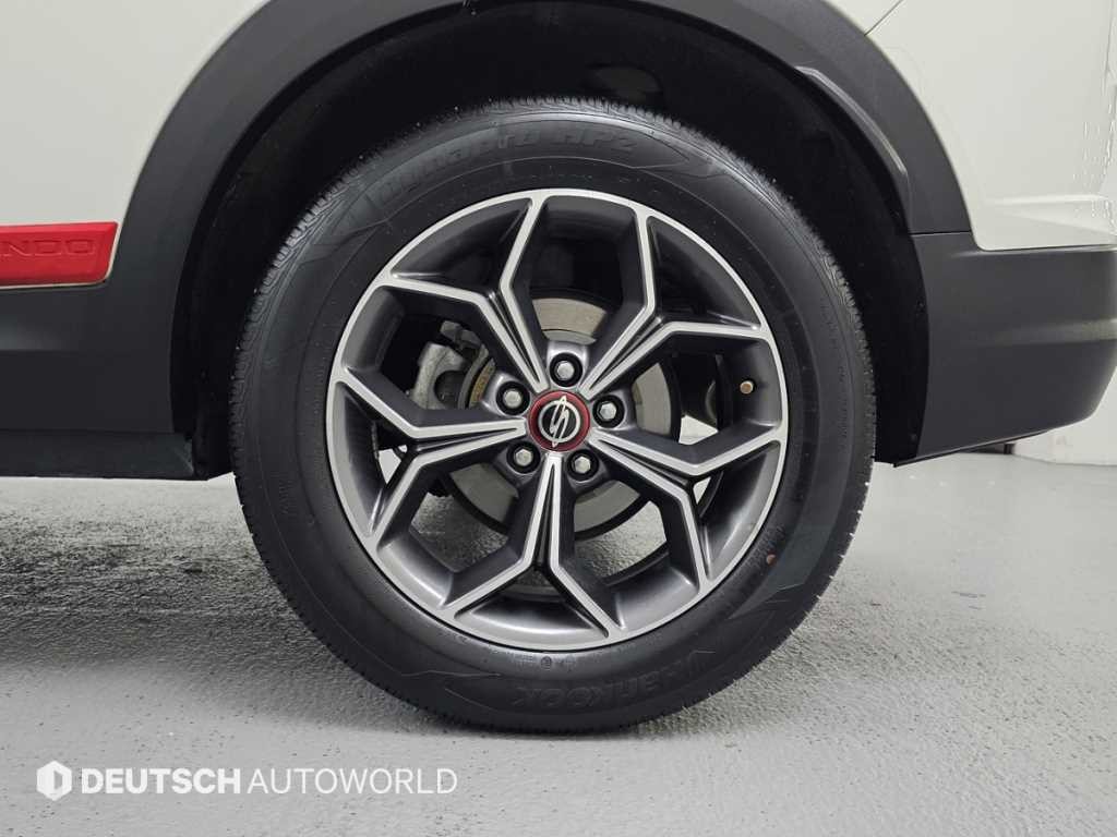 KG모빌리티(쌍용) 코란도 뷰티풀코란도 2WD 가솔린 1.5 R-플러스 이미지 20