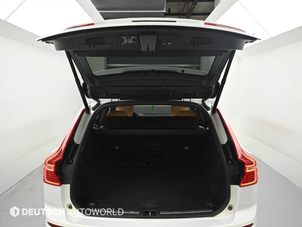 볼보 XC60 XC60(2세대) D5 AWD 모멘텀 이미지 19