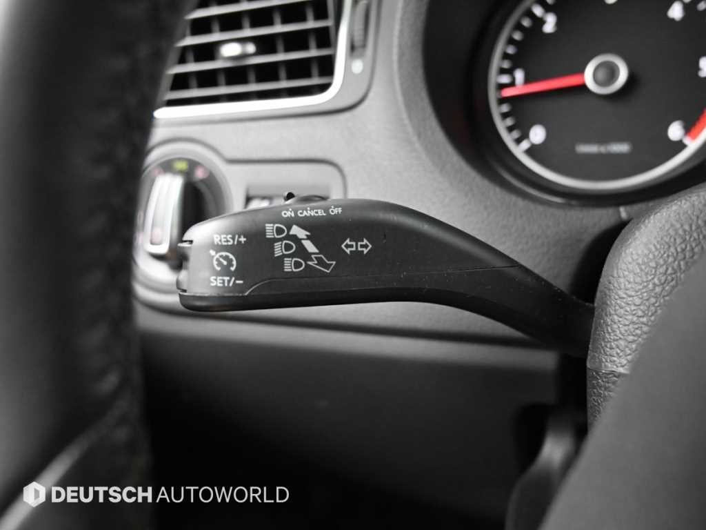 폭스바겐 폴로 1.6 TDI R-LINE 이미지 15