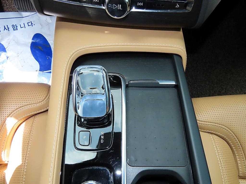 볼보 XC90 XC90 2세대 2.0 B6 AWD 인스크립션 이미지 11