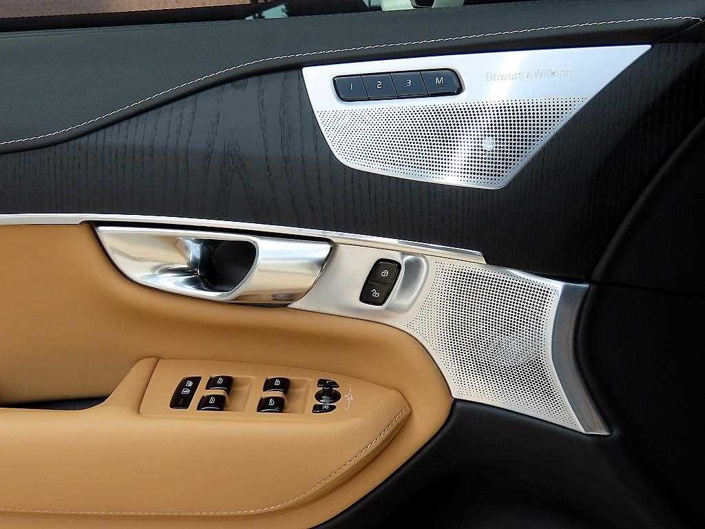 볼보 XC90 XC90 2세대 2.0 B6 AWD 인스크립션 이미지 12