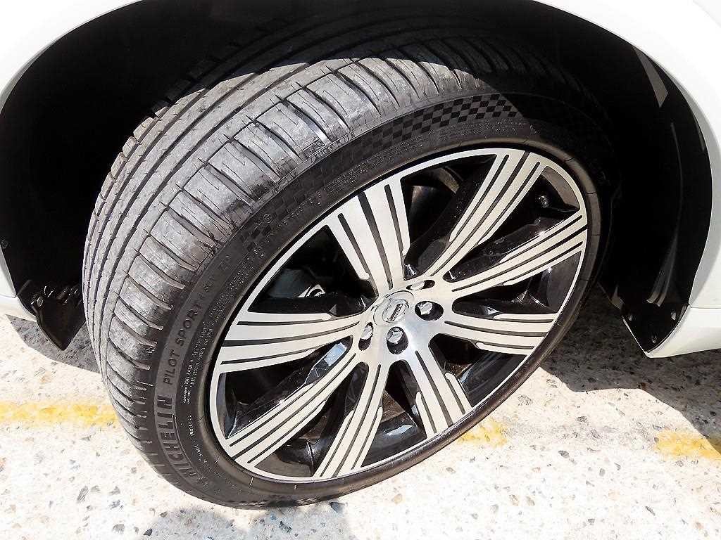 볼보 XC90 XC90 2세대 2.0 B6 AWD 인스크립션 이미지 20