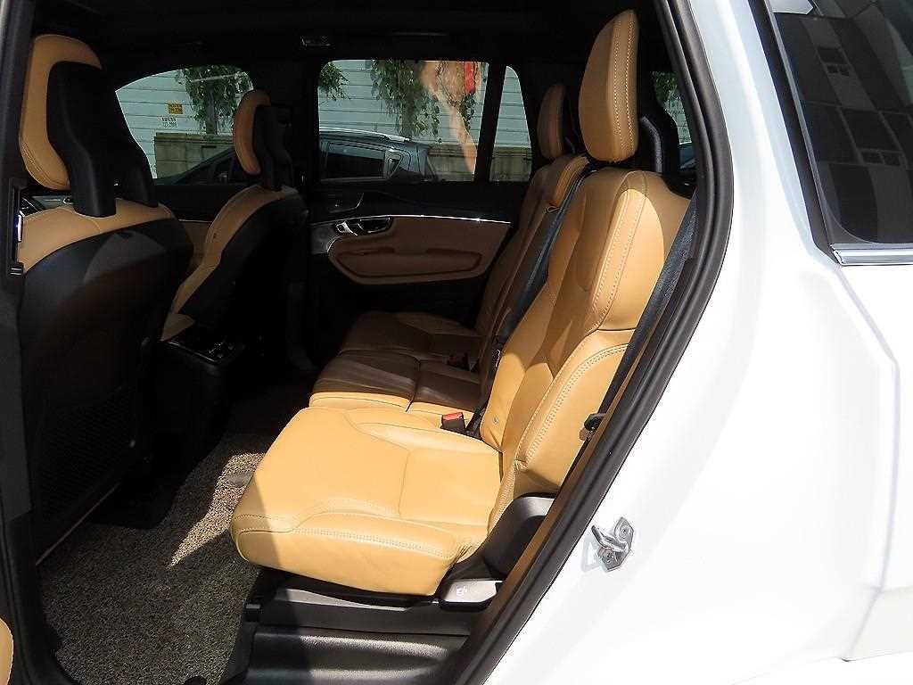 볼보 XC90 XC90 2세대 2.0 B6 AWD 인스크립션 이미지 6