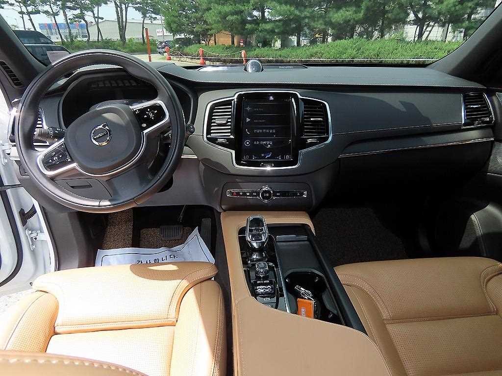 볼보 XC90 XC90 2세대 2.0 B6 AWD 인스크립션 이미지 7