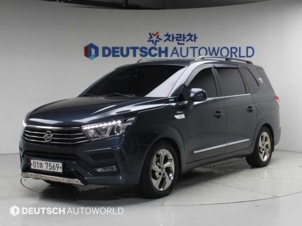 KG모빌리티(쌍용) 코란도 코란도투리스모 4WD RX 9인승 이미지 1