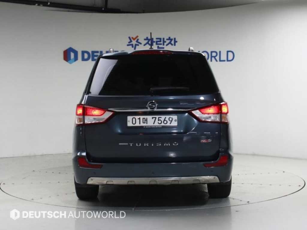 KG모빌리티(쌍용) 코란도 코란도투리스모 4WD RX 9인승 이미지 4