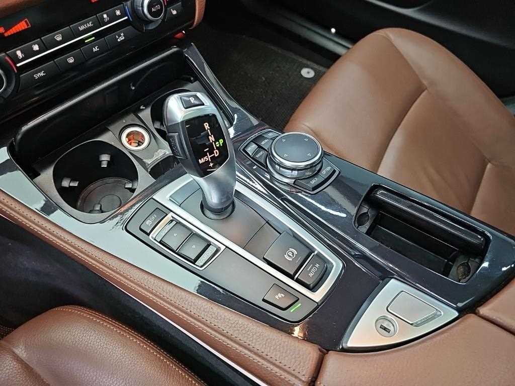 BMW 5시리즈 5시리즈 (F10) 520d 이미지 10