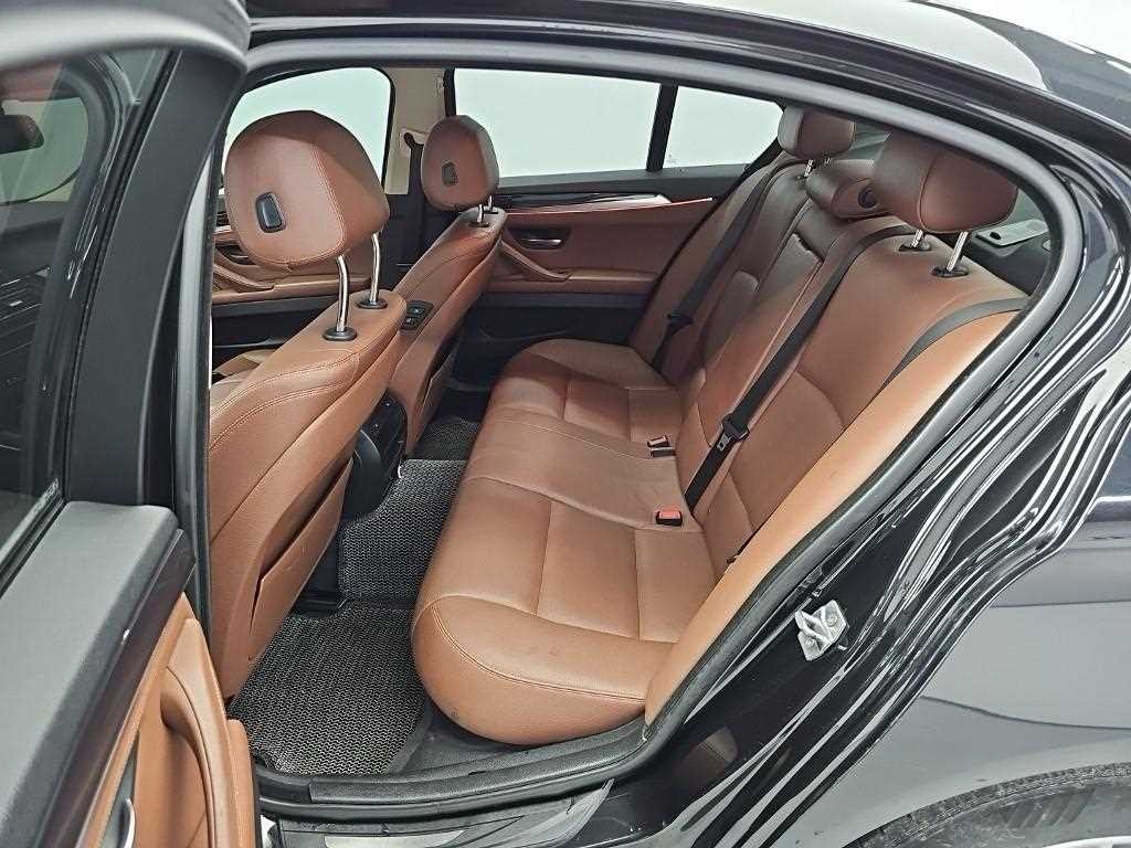 BMW 5시리즈 5시리즈 (F10) 520d 이미지 12