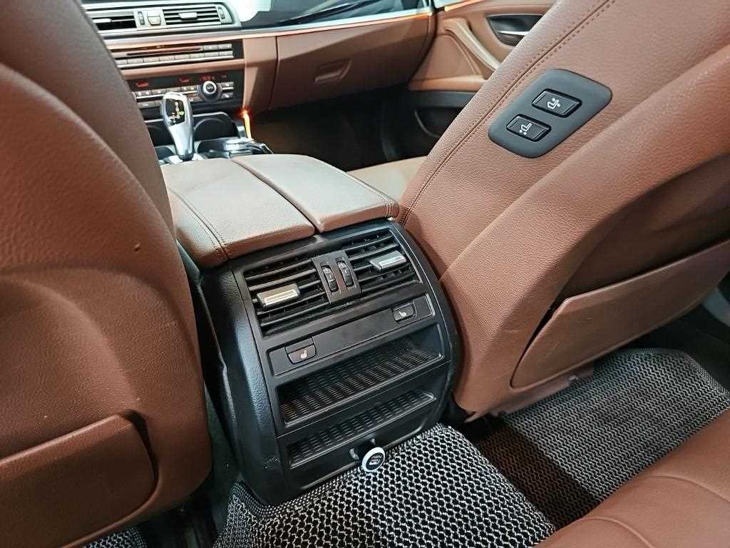 BMW 5시리즈 5시리즈 (F10) 520d 이미지 13