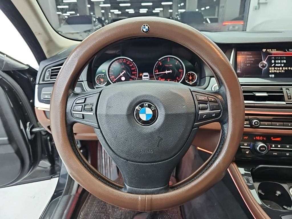 BMW 5시리즈 5시리즈 (F10) 520d 이미지 6