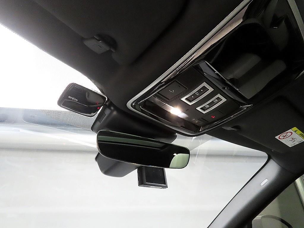 랜드로버 레인지로버 벨라 2.0 D240 R-다이나믹 SE 이미지 15
