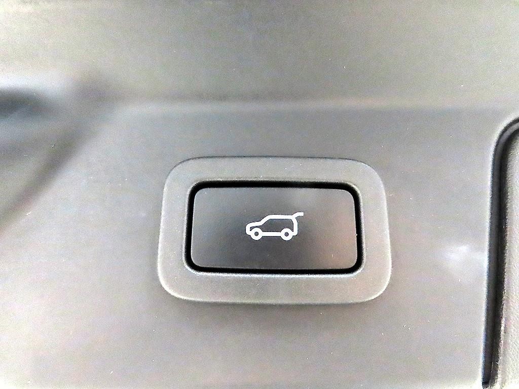랜드로버 레인지로버 벨라 2.0 D240 R-다이나믹 SE 이미지 18