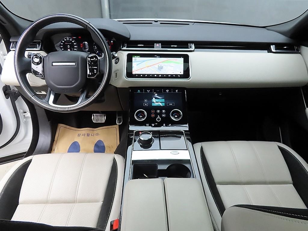 랜드로버 레인지로버 벨라 2.0 D240 R-다이나믹 SE 이미지 7