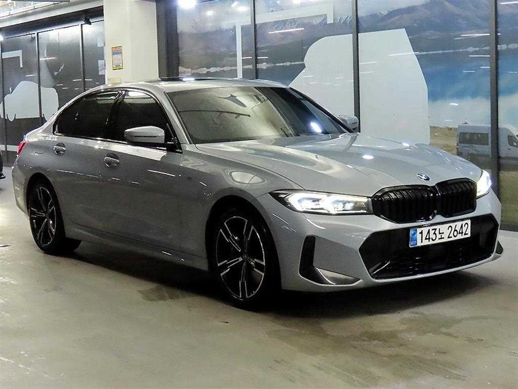 BMW 3시리즈 3시리즈 (G20) 320i M 스포츠 이미지 1