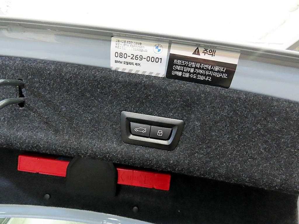 BMW 3시리즈 3시리즈 (G20) 320i M 스포츠 이미지 17
