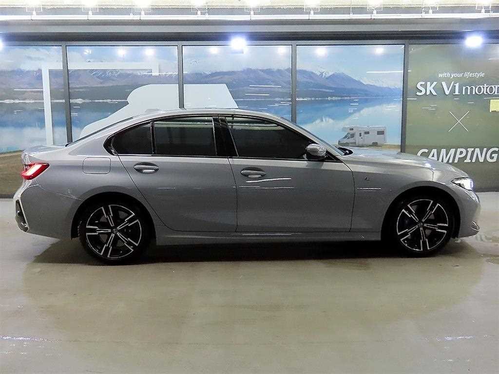 BMW 3시리즈 3시리즈 (G20) 320i M 스포츠 이미지 3