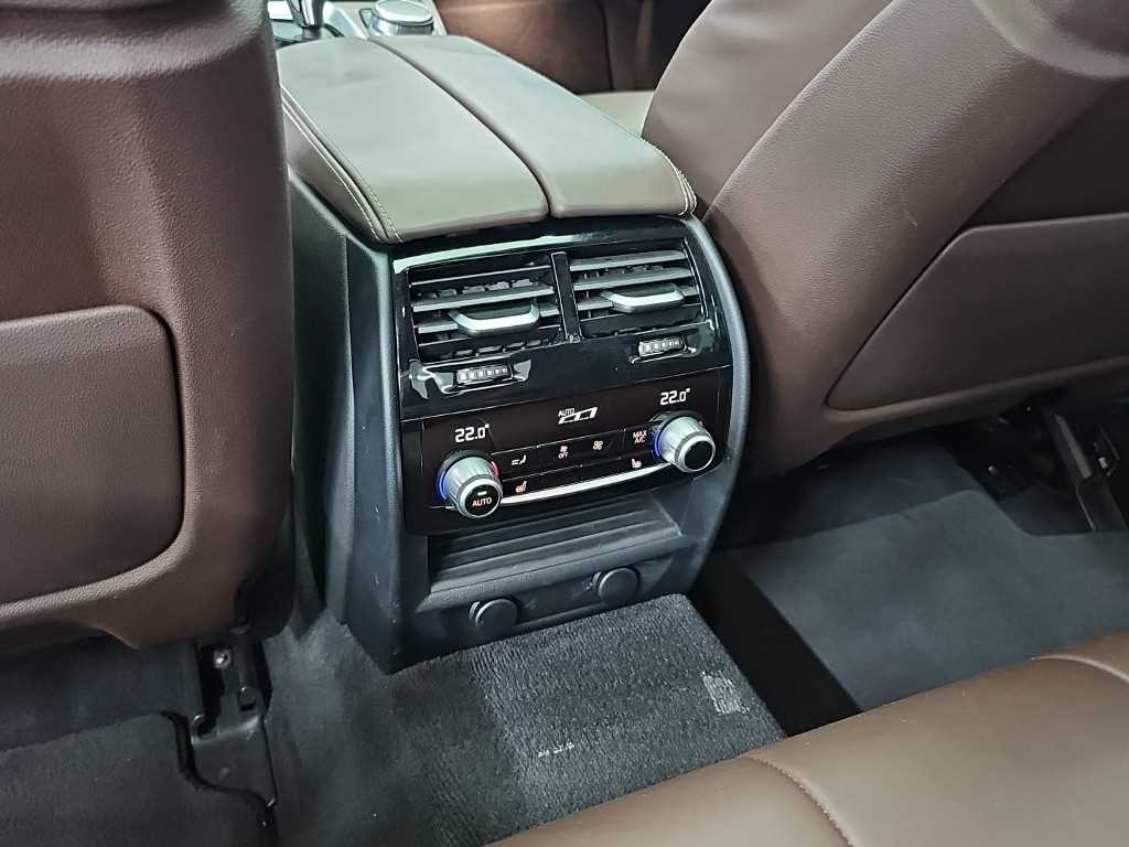 BMW 5시리즈 5시리즈 (G30) 530i xDrive M 스포츠 플러스 이미지 13