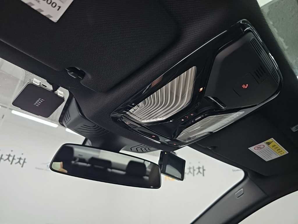 BMW 5시리즈 5시리즈 (G30) 530i xDrive M 스포츠 플러스 이미지 17