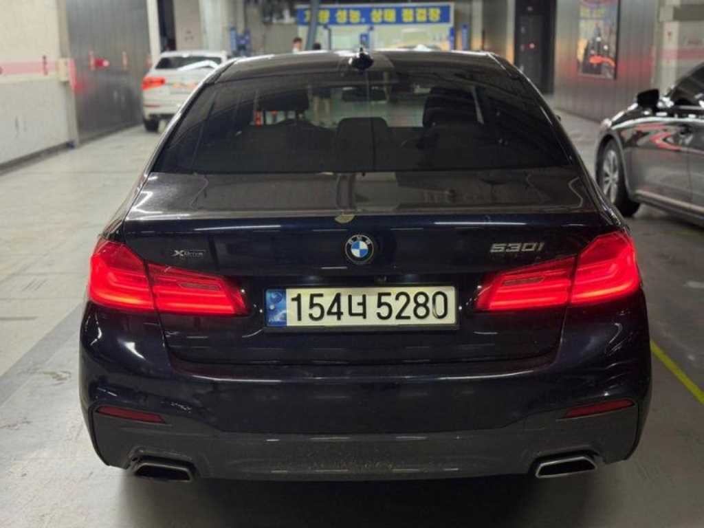 BMW 5시리즈 5시리즈 (G30) 530i xDrive M 스포츠 플러스 이미지 3