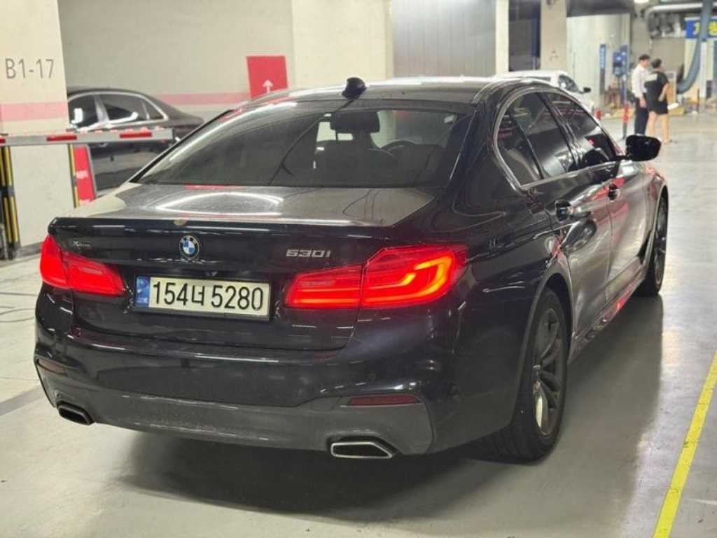 BMW 5시리즈 5시리즈 (G30) 530i xDrive M 스포츠 플러스 이미지 4