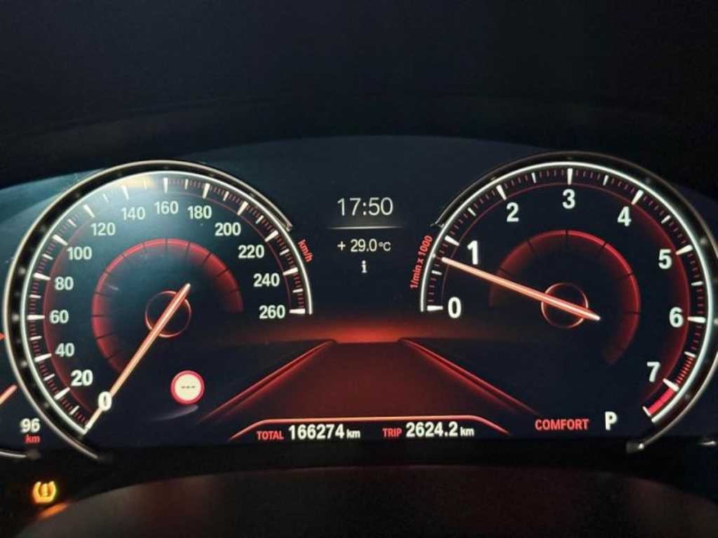 BMW 5시리즈 5시리즈 (G30) 530i xDrive M 스포츠 플러스 이미지 5