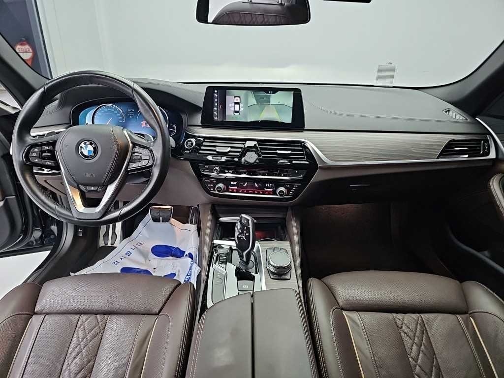 BMW 5시리즈 5시리즈 (G30) 530i xDrive M 스포츠 플러스 이미지 7