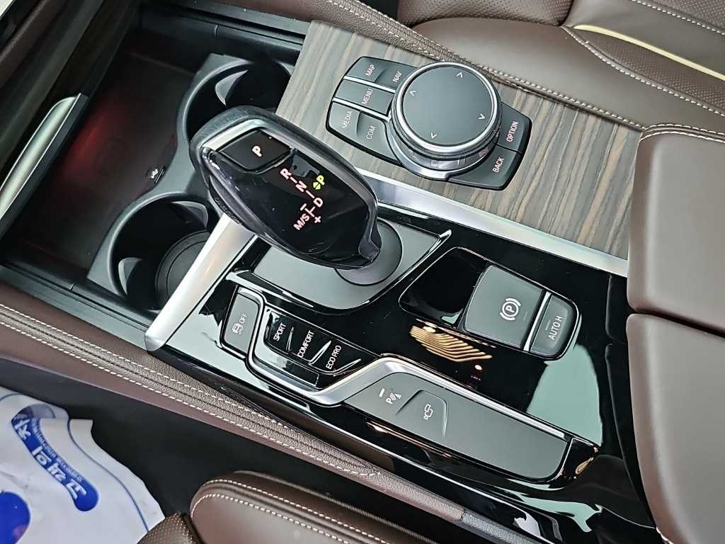 BMW 5시리즈 5시리즈 (G30) 530i xDrive M 스포츠 플러스 이미지 8