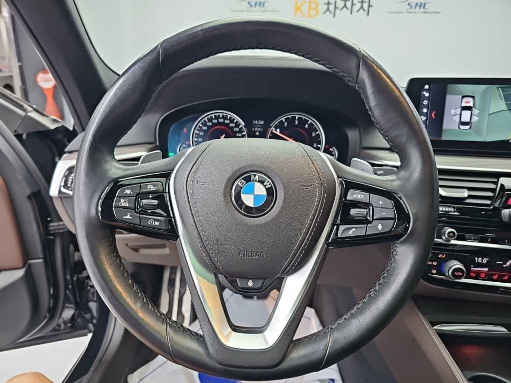 BMW 5시리즈 5시리즈 (G30) 530i xDrive M 스포츠 플러스 이미지 9