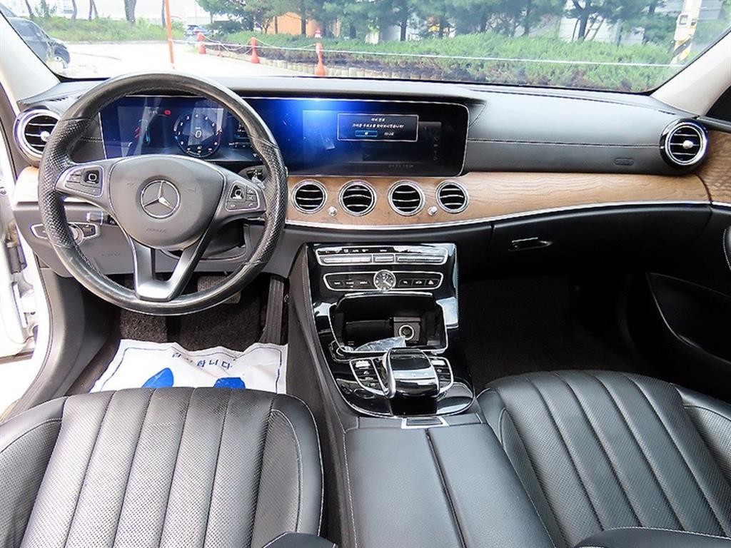 벤츠 E 클래스 E-클래스 W213 E300 익스클루시브 이미지 7