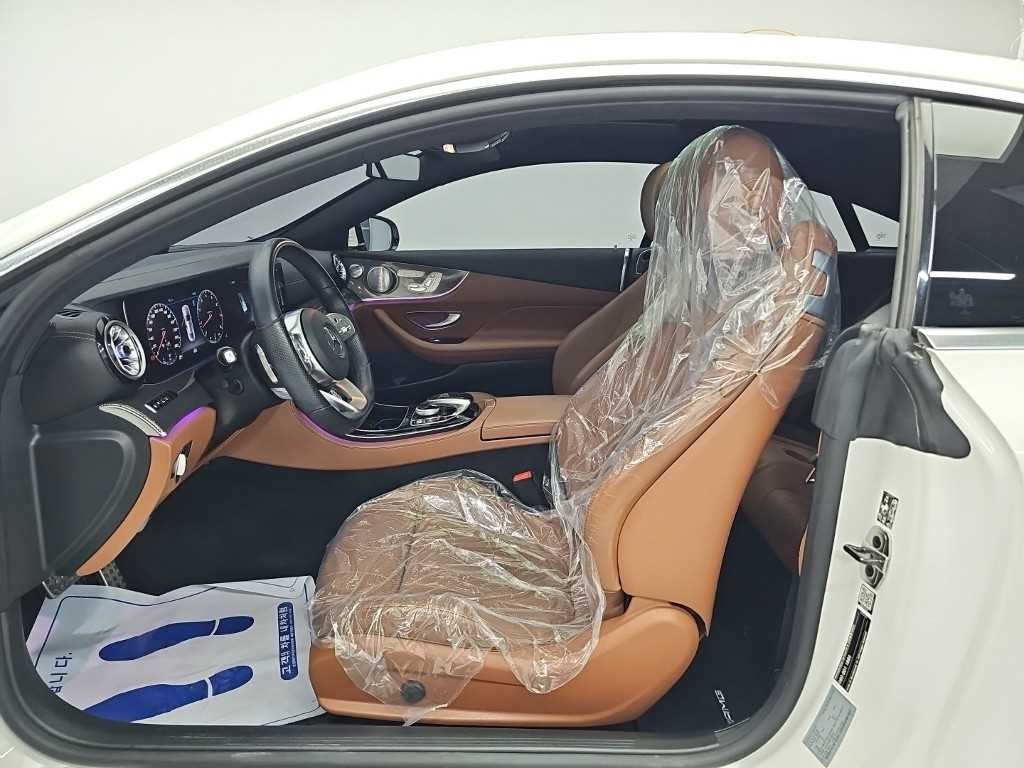 벤츠 E 클래스 E-클래스 W213 E450 4MATIC 쿠페 이미지 11