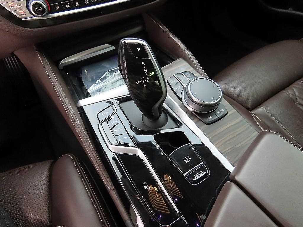 BMW 5시리즈 5시리즈 (G30) 523d 럭셔리 이미지 11