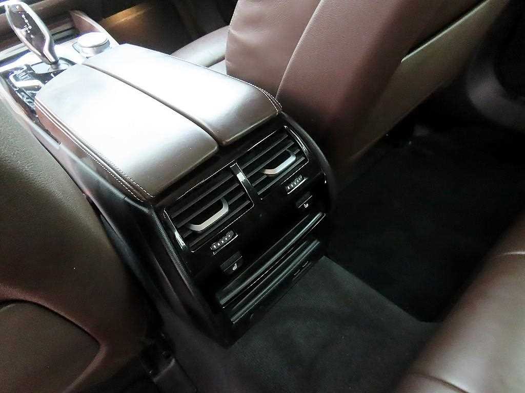 BMW 5시리즈 5시리즈 (G30) 523d 럭셔리 이미지 16