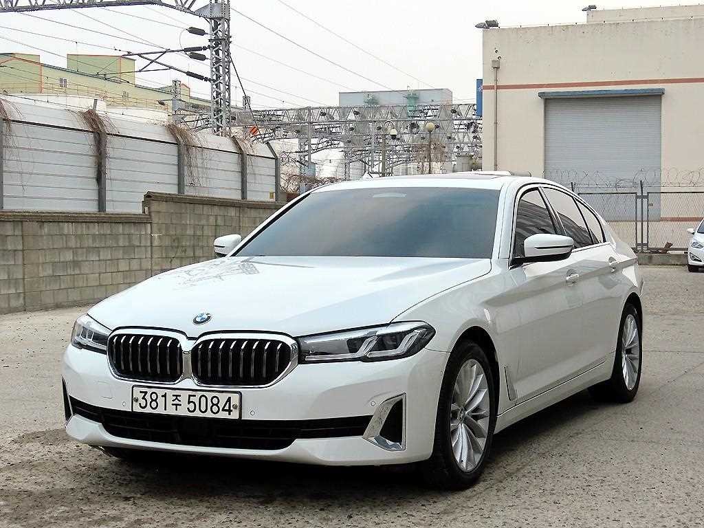 BMW 5시리즈 5시리즈 (G30) 523d 럭셔리 이미지 2