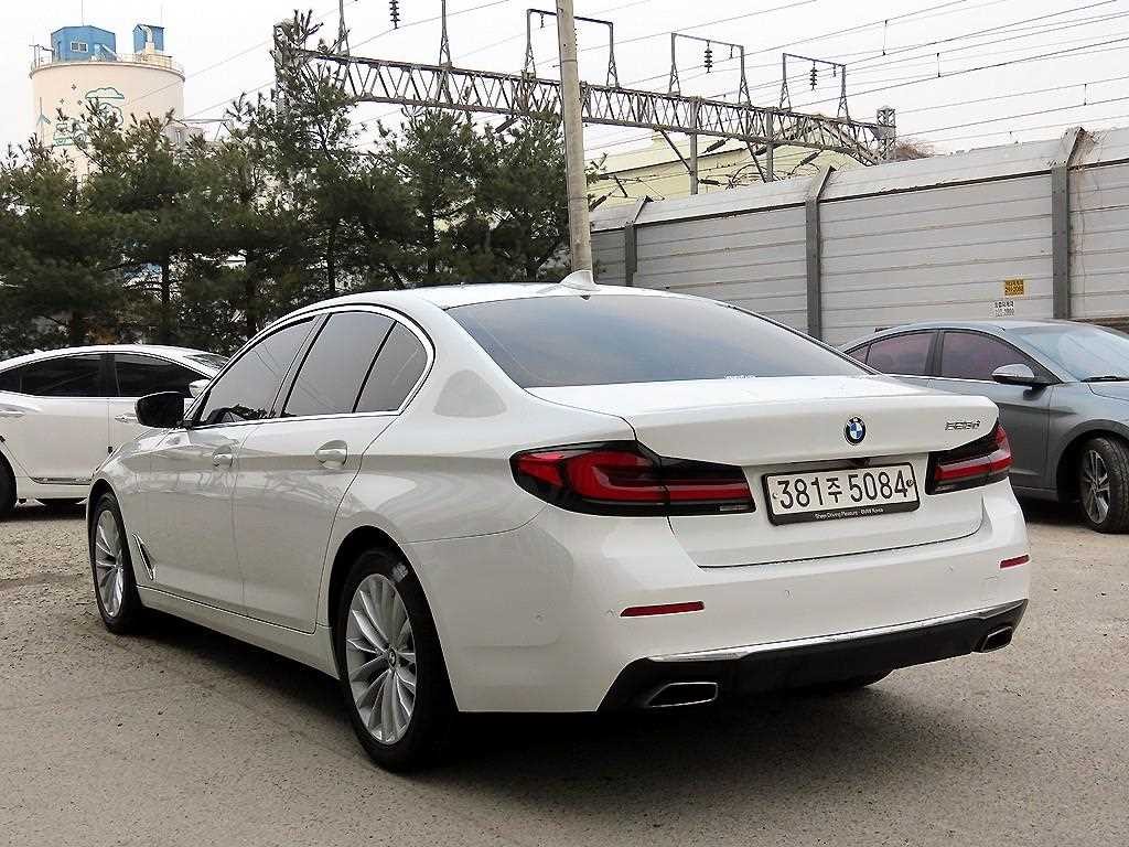 BMW 5시리즈 5시리즈 (G30) 523d 럭셔리 이미지 3