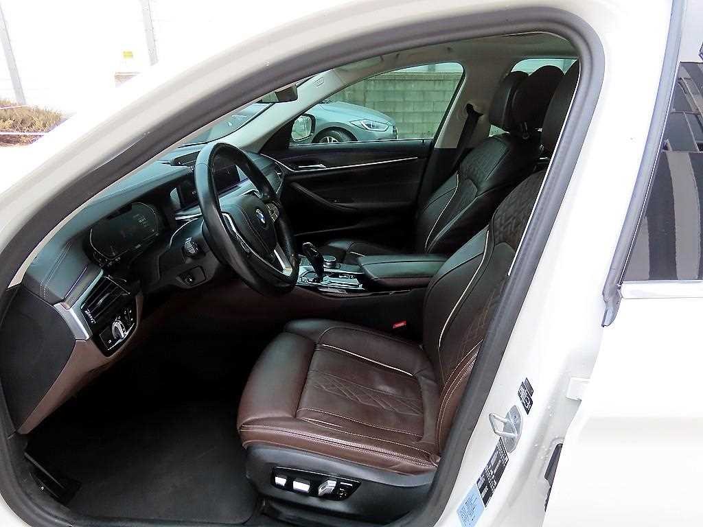 BMW 5시리즈 5시리즈 (G30) 523d 럭셔리 이미지 5