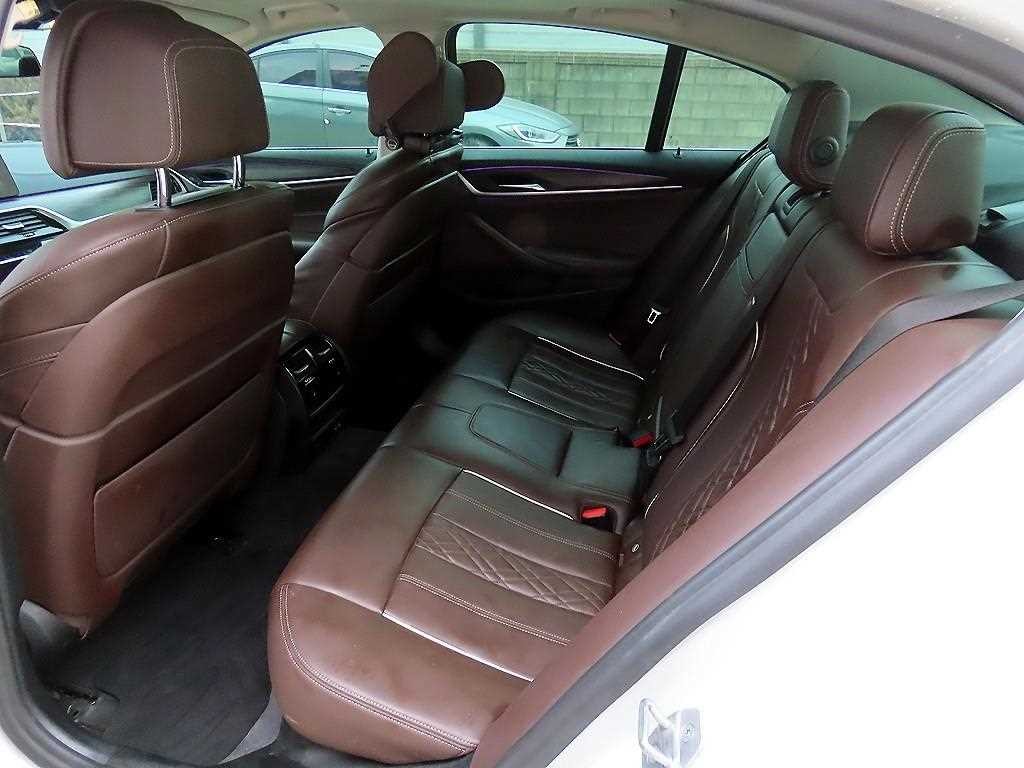 BMW 5시리즈 5시리즈 (G30) 523d 럭셔리 이미지 6