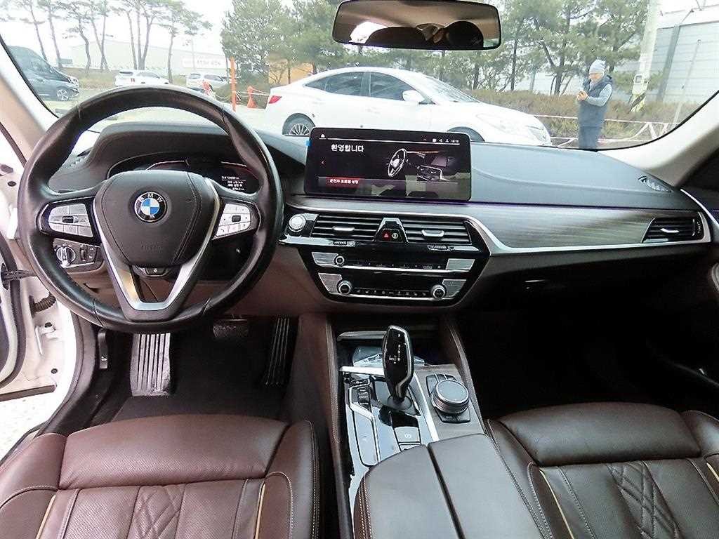 BMW 5시리즈 5시리즈 (G30) 523d 럭셔리 이미지 7