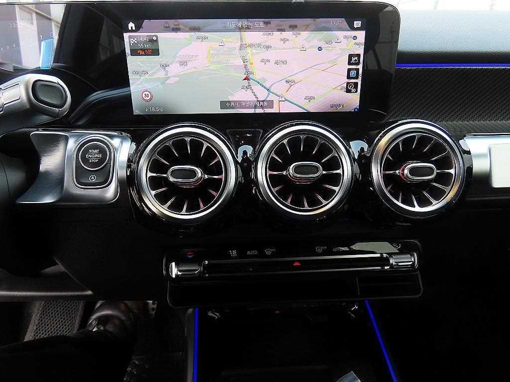 벤츠 GLB 클래스 GLB클래스 X247 AMG GLB 35 4MATIC 이미지 14