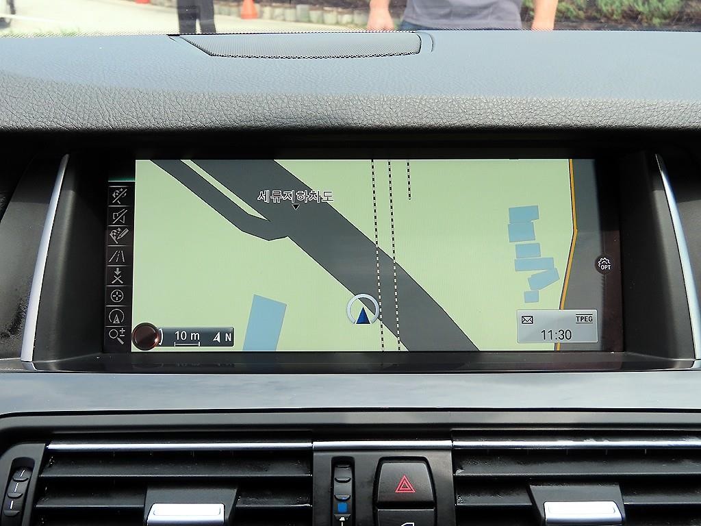 BMW 5시리즈 5시리즈 (F10) 520d M 에어로다이나믹 이미지 14