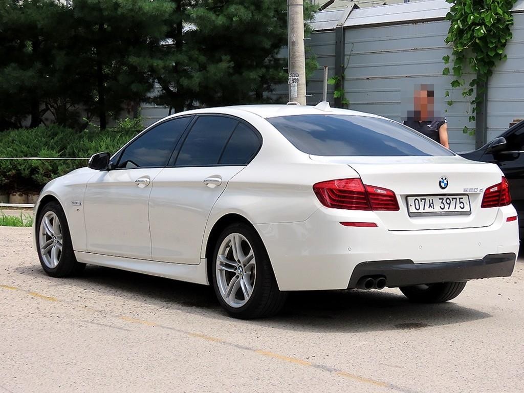 BMW 5시리즈 5시리즈 (F10) 520d M 에어로다이나믹 이미지 3