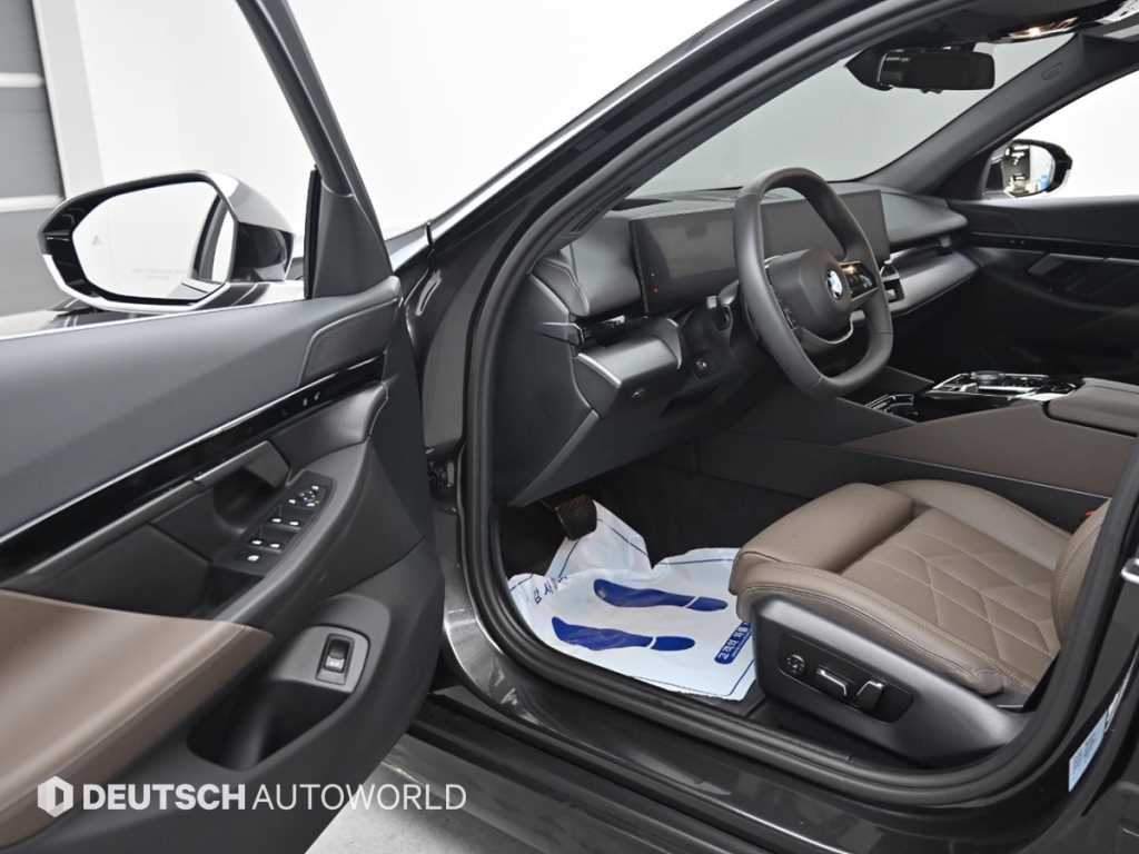 BMW 5시리즈 5시리즈 (G60) 520i 기본형 이미지 11