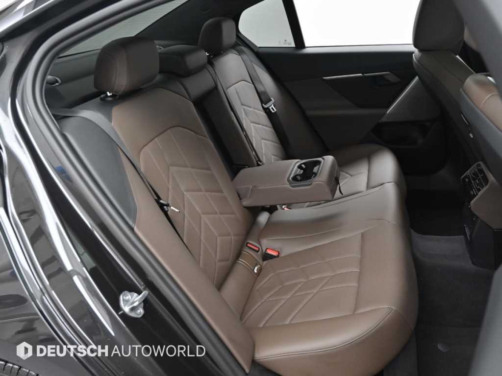 BMW 5시리즈 5시리즈 (G60) 520i 기본형 이미지 12