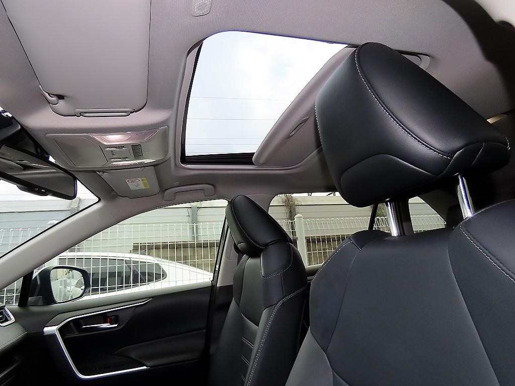 토요타 라브4 RAV4(5세대) 2.5 2WD 하이브리드 XLE 이미지 16