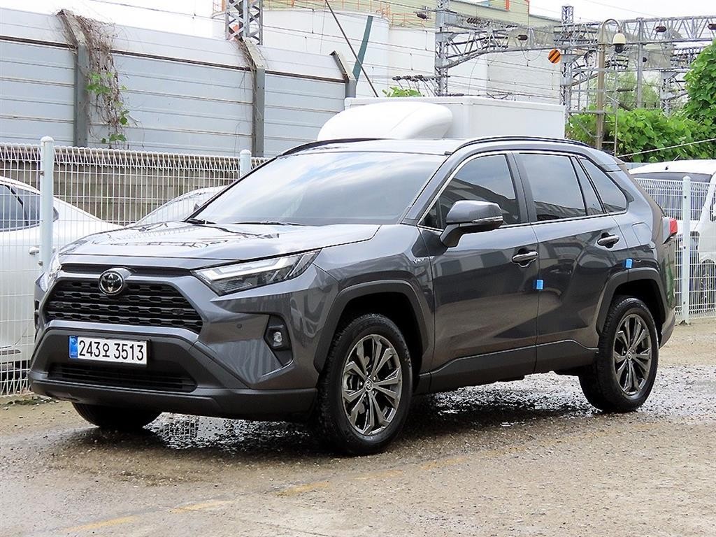 토요타 라브4 RAV4(5세대) 2.5 2WD 하이브리드 XLE 이미지 2