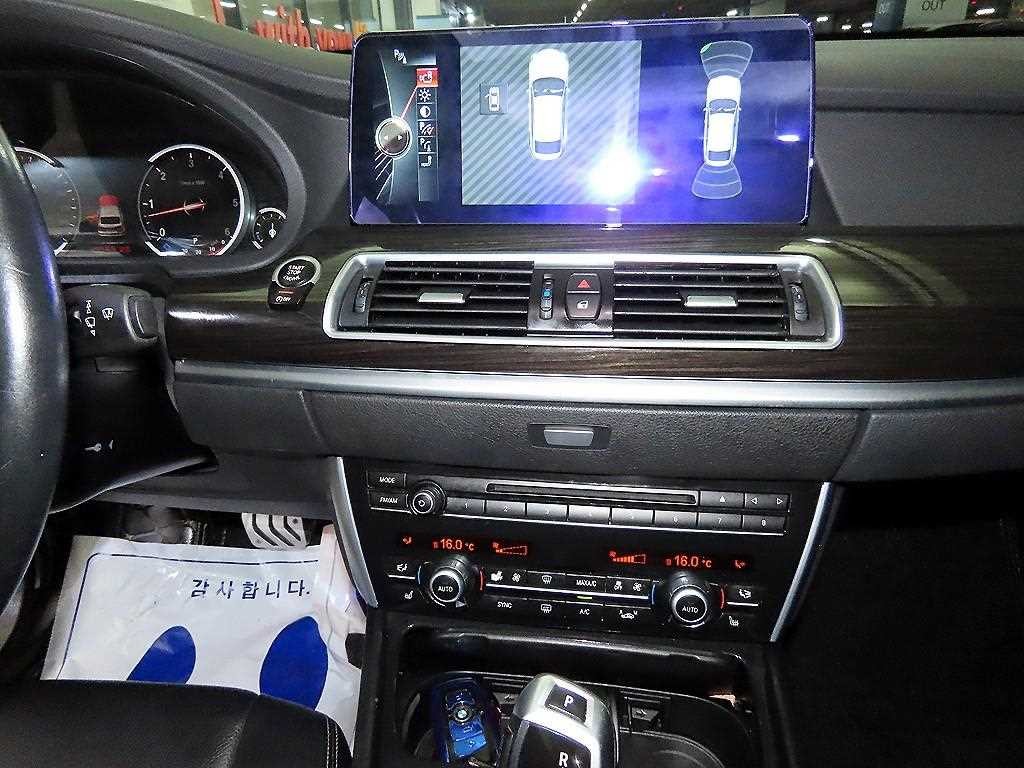 BMW 그란투리스모 5시리즈 GT (F07) GT 30d xDRIVE 이미지 11