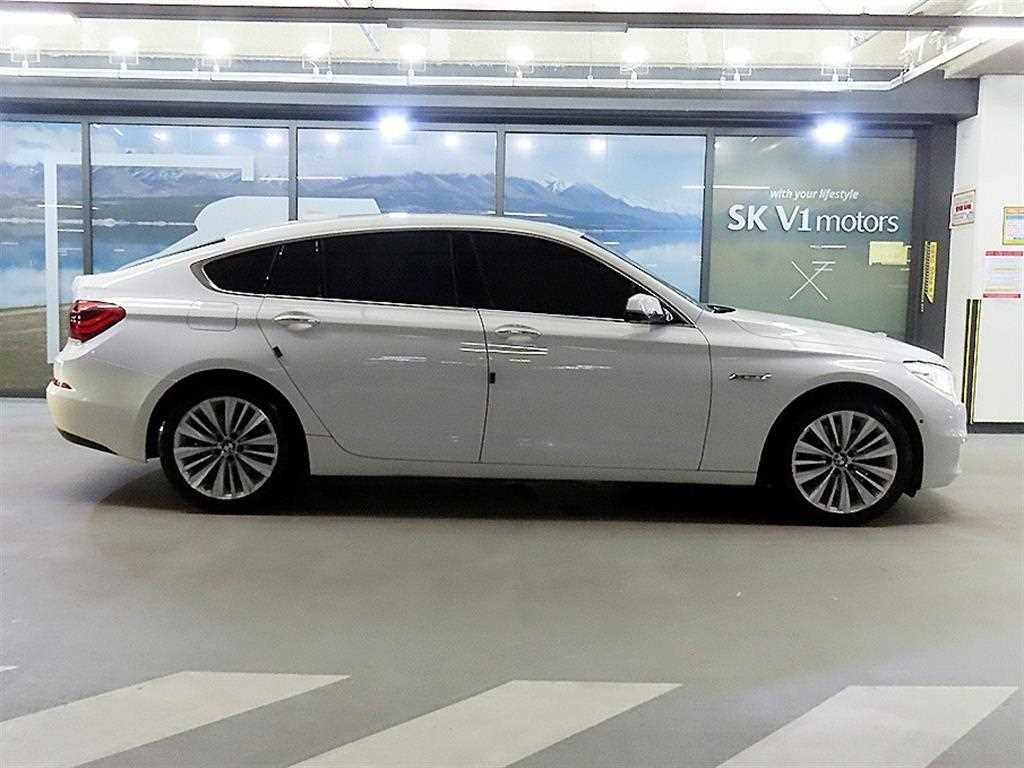 BMW 그란투리스모 5시리즈 GT (F07) GT 30d xDRIVE 이미지 3